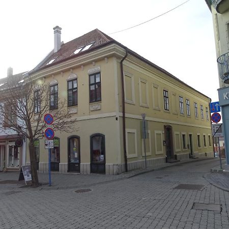 Ovaros Apartman Veszprém Dış mekan fotoğraf